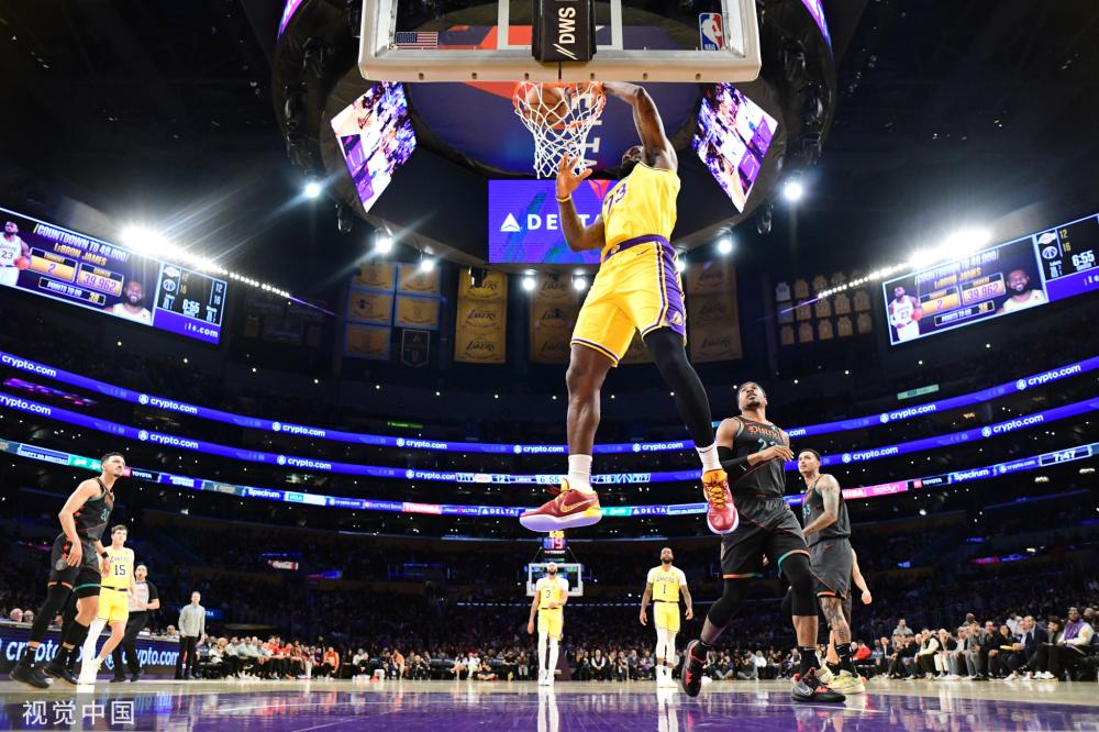 而在防守时 而在防守时